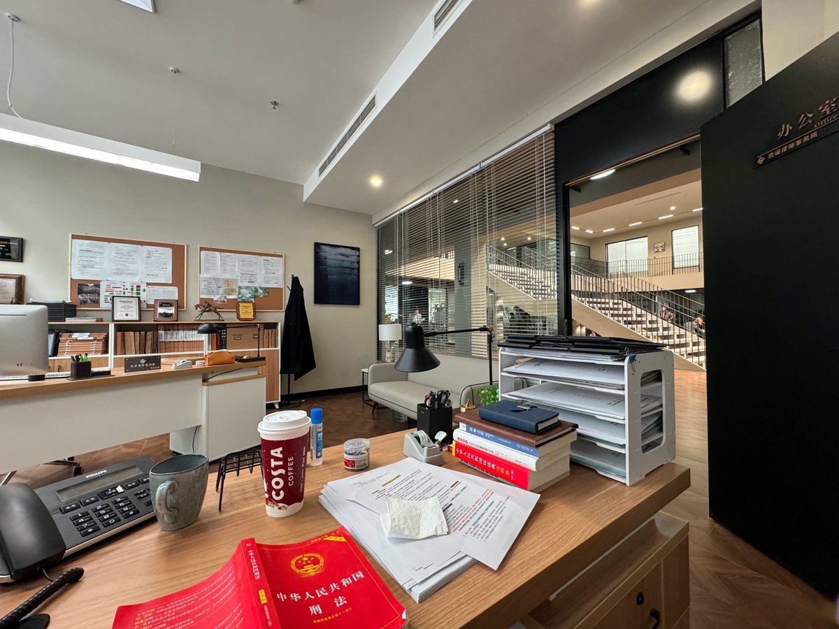Yungflightz's tweet photo. Busy morning in the office – sorted out pending reports, grabbed a quick coffee, and ready to tackle the afternoon! https://t.co/j8oRQEKB0I