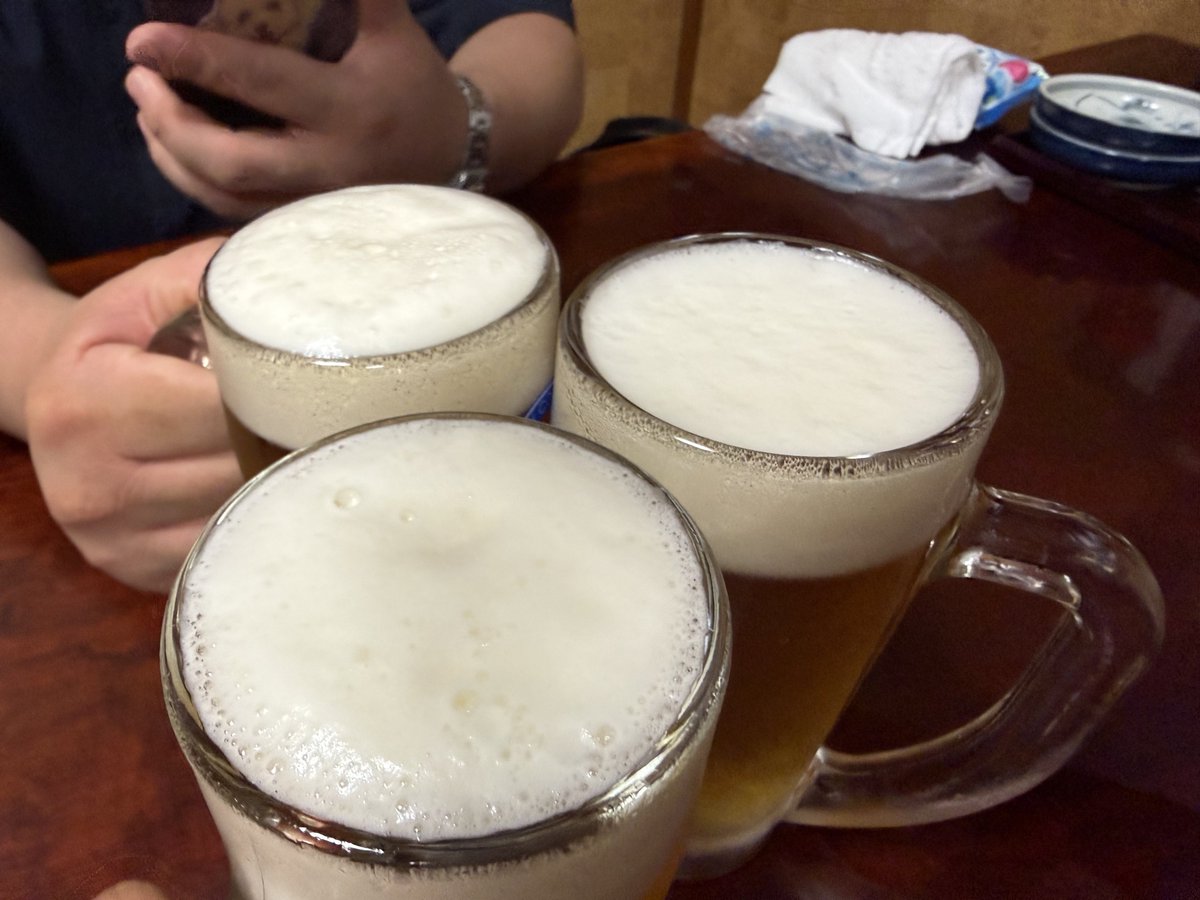 nagamon_sg's tweet photo. こいついつも飲んでんな https://t.co/SYlKs3UJF3