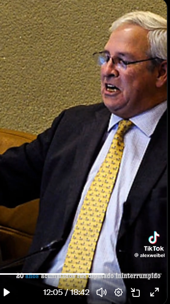 HQGatica's tweet photo. IGNACIO URRUTIA
En el Congreso: 20 años
Botin acumulado: Más de 6 mil 500 millones 
Aporte legislativo: CERO (!) 
Se ha destacado por insultar las agrupacionde de DD.HH en el Congreso y por defender latifundios y millonarios. https://t.co/DT47RMhOdH