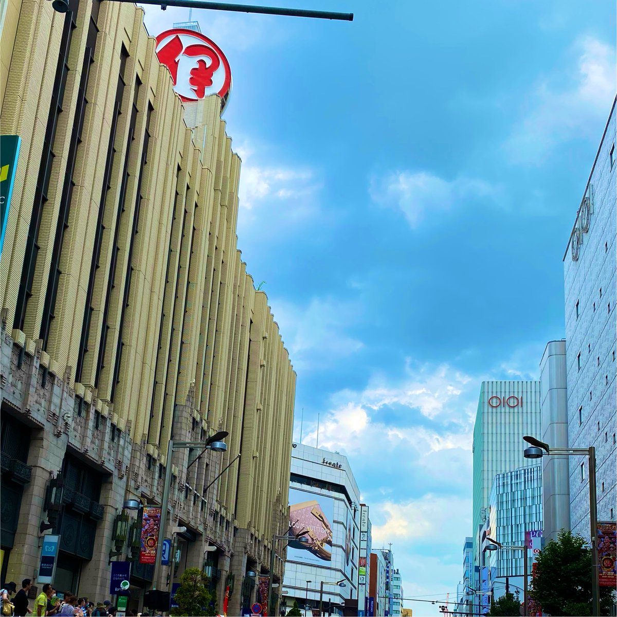 hitoshi2009's tweet photo. 新宿が一番熱い日　エイサー祭り 2026
年々小さくなってる印象なのが残念
#イマソラ https://t.co/DlvW3jNpn3