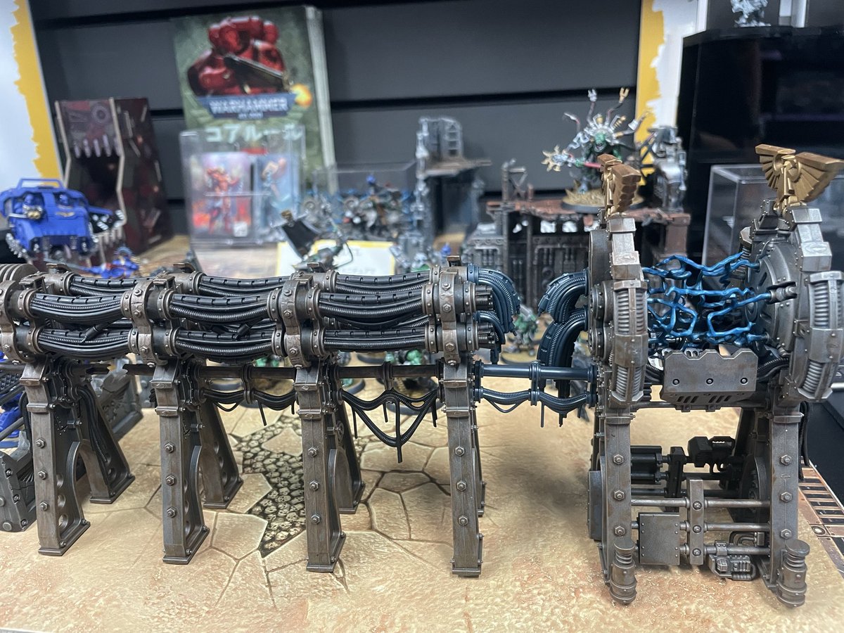 WarhammerTakada's tweet photo. ランチ明け馬場★
【モジュール式テレインってなぁに？】

①ながーくしたり
②短くしたり
③断面の穴は開けたり埋めたり
④こっちとそっちをがっちゃんこできたり

みんなのアイデアを爆発させよう💥

テレインセットはコンバットパトロールバトルゾーンのご予約か、今日発売のスターターセットで😉 https://t.co/0rH3fqHTkU