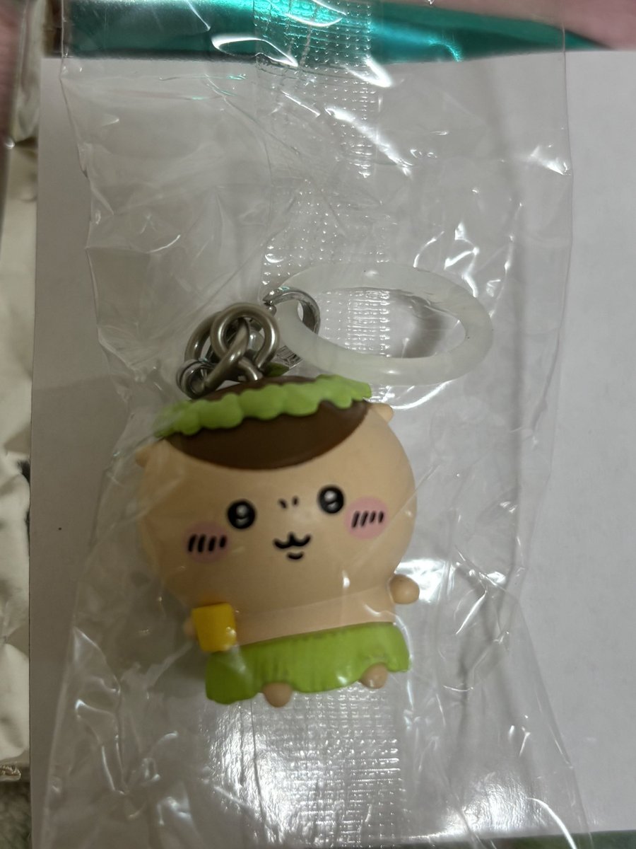 Hachiwareei's tweet photo. ちいかわ映画入場者特典
チャームミニフィギュア
ちいかわめじるし

譲　栗まんじゅう

求　ハチワレ

郵便にて交換希望
検索からもお気軽にお願いします

#ちいかわ
#ちいかわ映画特典
#ちいかわチャームミニフィギュア https://t.co/ty6XGzic2E
