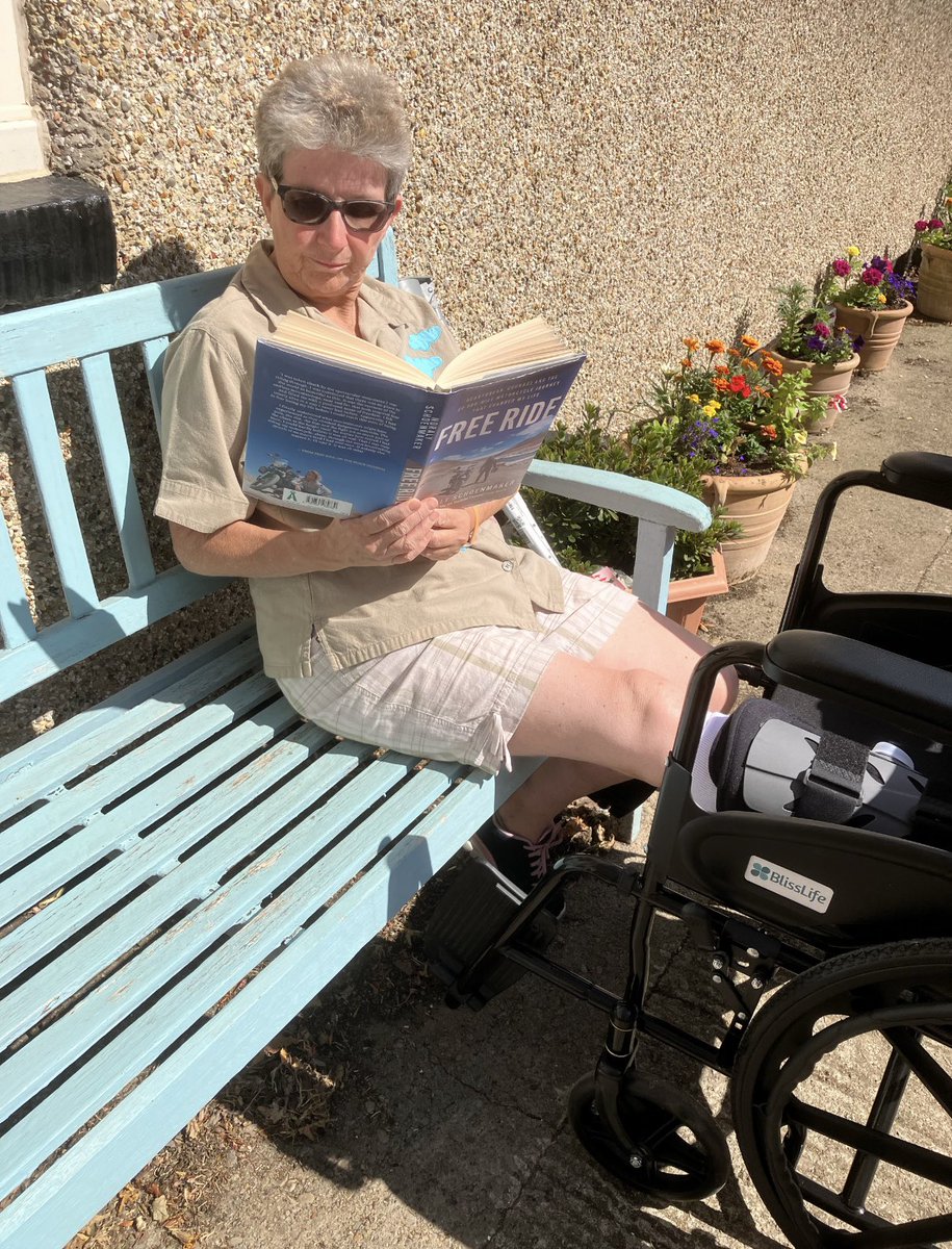 ApRoPrimary's tweet photo. Mrs O is enjoying Free Ride by Noraly Schoenmaker (@itchybootstrav9) as she relaxes this Summer.
What are you reading? 📚
#RoebuckReads https://t.co/chYhWTNKU6