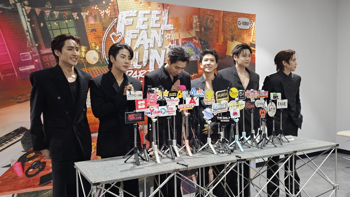 webstarupdate's tweet photo. 📍Live สัมภาษณ์ #เอิร์ทมิกซ์ #เฟิร์สข้าวตัง #บุ๋นเปรม >>https://t.co/pferJNNOSf

EMBPFK CLOSE FRIENDS PARTY 
#FFFPartyConcert2026D1
#EarthMix #BounPrem #FirstKhaotung https://t.co/wsnQ97Rz1a