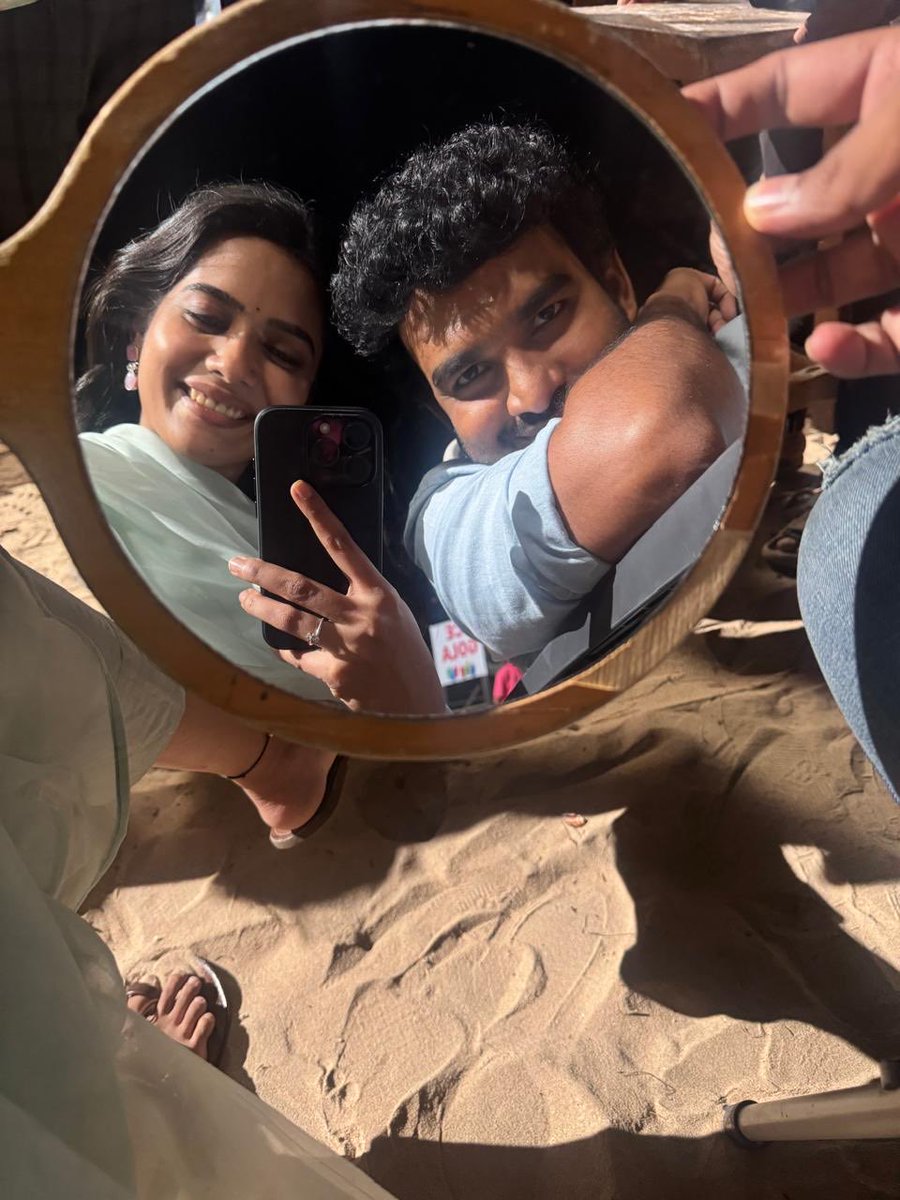 Kiran_Abbavaram's tweet photo. Ma prema kathani inthaga preminchinanduku .. Thank you all ❤️🙏🫶
#ChennaiLoveStory https://t.co/miJkltfT80