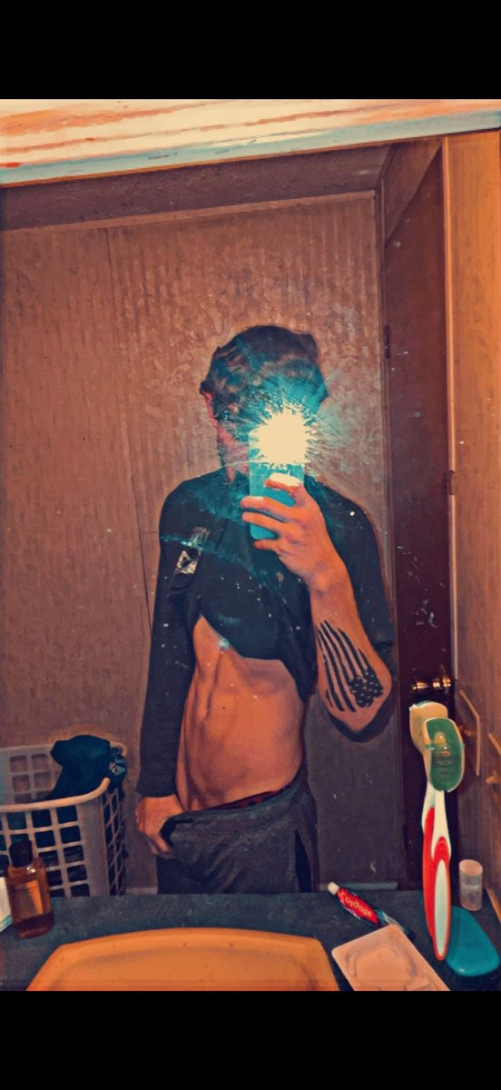 Ddynick69's tweet photo. HMU for content 👀 https://t.co/PkGM2MMivG