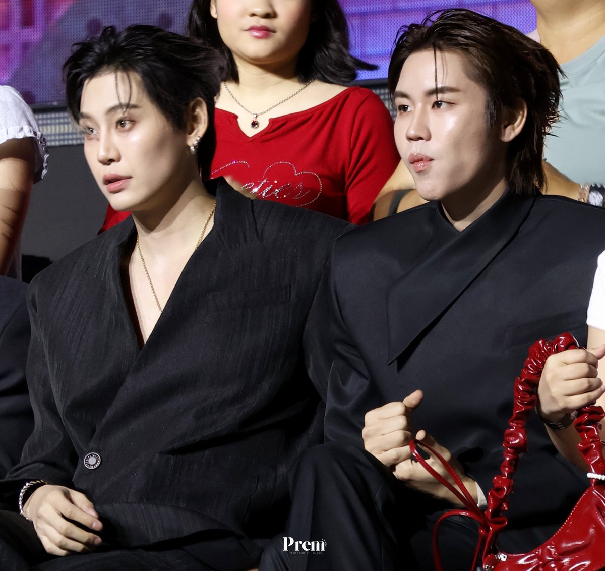 PremSpace_THFC's tweet photo. คนเก่งของกองกำลังบุ๋นเปรมในวันนี้ หล่อแบบอัลต้าสมูทมากครับ~ ❤️🩵 

@bb0un @Prem_space
#bb0un #prem_space 
#BounPrem 

EMBPFK CLOSE FRIENDS PARTY
#FFFPartyConcert2026D1 https://t.co/DWu2sa5O74
