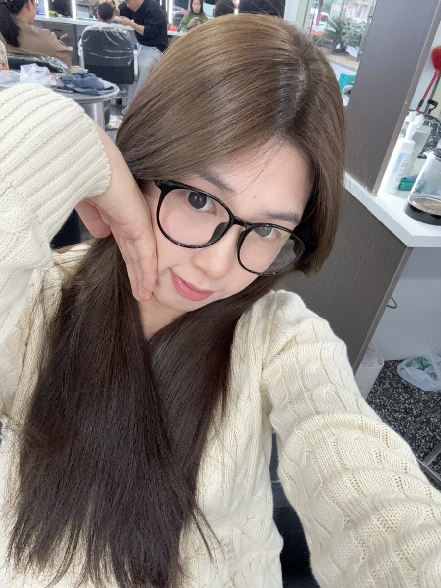 tLsCPpKG's tweet photo. 實習期意外懷孕 爸媽的決定讓我決定23歲當媽 https://t.co/hHmqIiFqHU