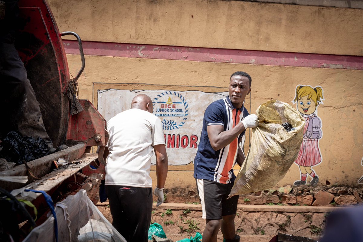 WeAreYouthsUg's tweet photo. Sanitation standards of our people. For the second edition, it’s going to be so amazing as we shall have more young people and entertainment onboard. #WAYSlumtour. #WAYCharityDrive https://t.co/Gq0FG3Pxbp