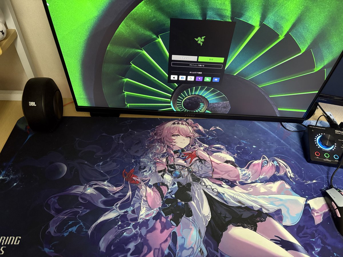 Saachi_splash's tweet photo. まさか3回に分かれてrazer からのお届け物が来ると思わなかったや……
ダーニャちゃんお迎えできて非常に嬉しいけどでっかぁい
まさか机9割埋め尽くすマウスパッドとは恐れ入りました
#鳴潮 https://t.co/myecyiBxpL