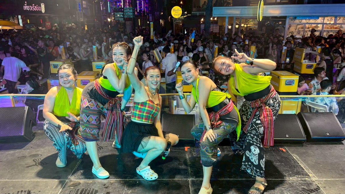 Srikhottaboon's tweet photo. 🎶 เบื้องหลังความสุขของทุกงาน คือเสียงดนตรีที่เราตั้งใจมอบให้ ไม่ว่าจะเป็นงานอีเวนต์ งานบริษัท งานเลี้ยง งานต้อนรับแขกต่างประเทศ งานกินเลี้ยง หรืองานเทศกาลต่าง ๆ เราพร้อมดูแลบรรยากาศให้เต็มไปด้วยความสนุกและความประทับใจ
📞 ติดต่อ : 089-123-2339

#วงโปงลาง #งานอีเวนต์ #ThaiCulture https://t.co/pxnARhdGbG