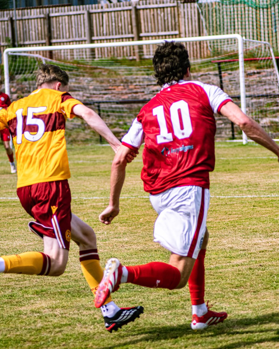 Thorniewood's tweet photo. GAME DAY | LEAGUE OPENER ⚽️

The wait is over…Our 26/27 league campaign starts today at Robertson Park. 🏠 

🆚 Kilsyth Rangers
🏆 WOSFL League One
🏟 Robertson Park
⏰ 2PM Kick-Off
🎟 Adults £8 | Concessions £5
👦 U16s FREE 

Get along and back the boys again this season! ❤️ https://t.co/XAXOB5lzWg