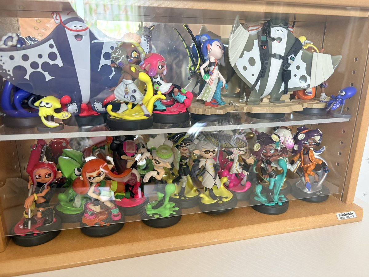 usachan2895's tweet photo. レイダースのamiibo入れたいけどギリ入らない😂
もう1つ同じコレクションケース使うか…？ https://t.co/au6DDSRxfe