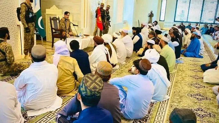 The_Muslim123's tweet photo. پاکستان کے تمام اداروں پر قبضہ کرنے کے بعد لگتا ہے اس بار مسجد کی باری ہے مولویوں اپنے لیے کوئی اور روزگار ڈھونڈنا شروع کردو 😎
#مولانا_چھاگئے 
#پیڈ_ٹرینڈ_فلاپ 
#داماد_علیؓ_وبتولؓ_سیدناعمرؓ https://t.co/iLqQKSat22