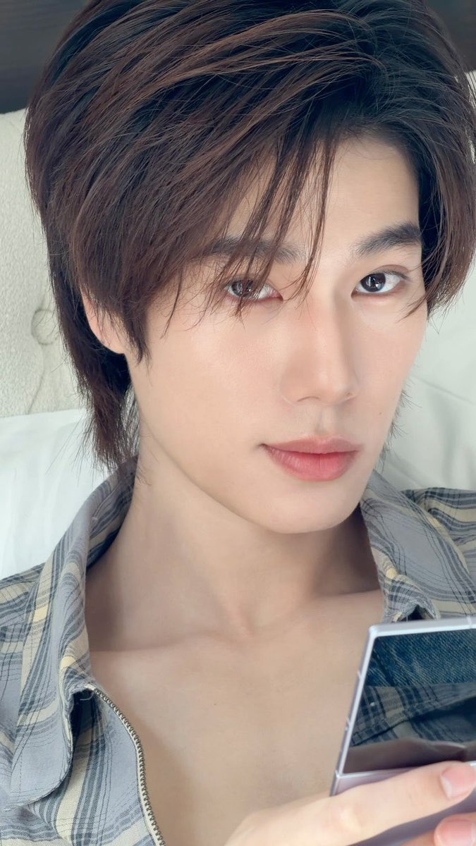 ppnarawinz's tweet photo. 📸 tong_sutipat igr

Galaxy Z Fold8 @phuwintang 🇬🇧✨😈🐱 
PHUWIN SAMSUNG IN LONDON

#GalaxyxPhuwin
#GalaxyUnpacked
#phuwintang 
#GalaxyZFold8   #ได้ใช้ใหม่ก่อนใคร #TeamGalaxy https://t.co/h6tmjK7GVa