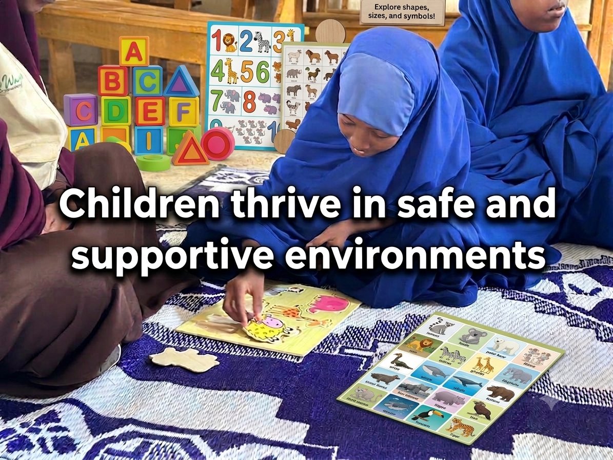 newwaysorg's tweet photo. Children learn and thrive in environments where they feel seen. To many displaced children in the South West State of Somalia, learning is a distant dream. With the support from @shf_somalia, New Ways supports a Child Friendly Space where kids learn and laugh with educators. https://t.co/Y8qHuylWUp