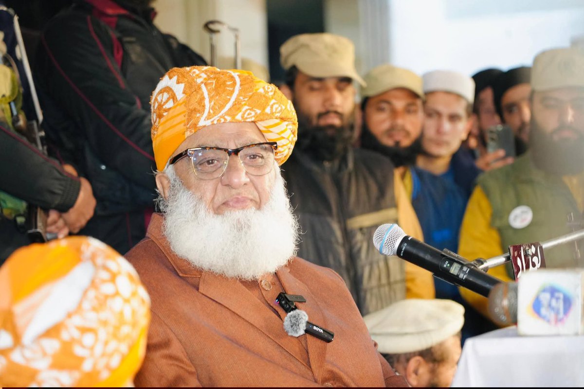 Zarqawee313's tweet photo. حب الوطنی کے دعویداروں نے جو حشر اس ملک اور قوم کا کیا خدا کی قسم کوئی دوشمن بھی ایسا نہیں کر سکتا
 اپنے جیبیں بھرنے کیلئے پروپیگنڈوں کے پیچھے چھپنے والے اس ملک کے اصل غدار ہے 
#مولانا_چھاگئے
#کرپٹ_چوکیدار
#کالےچینلز_کی_مشتاقیاں
#پیڈ_ٹرینڈ_فلاپ
#کرائے_کے_باکو https://t.co/fSjftOiwpR