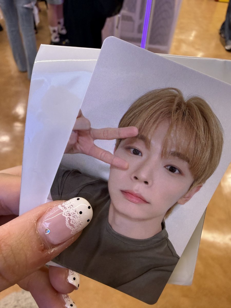 _o0lv_'s tweet photo. @SKZSKZ0325 検索から失礼致します。当方イェチャン所持しております。ウォンサンと交換可能でしょうか？現在渋谷におり、郵送でも交換可能です。ご検討よろしくお願いいたします。 https://t.co/meVHcVUWaJ