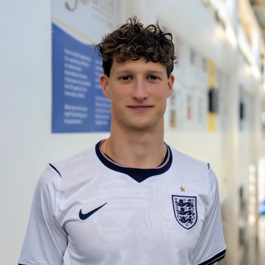 TeamBath's tweet photo. Congratulations to swimmer Cam Brooker, who is the first University of Bath-based athlete to win a medal at #Glasgow2026 after helping Team England secure men’s 4x100m freestyle relay silver on Day 1 of the #CommonwealthGames 🥈🎉 

https://t.co/K2Y8q5Lbtl https://t.co/kjzreRqAFH