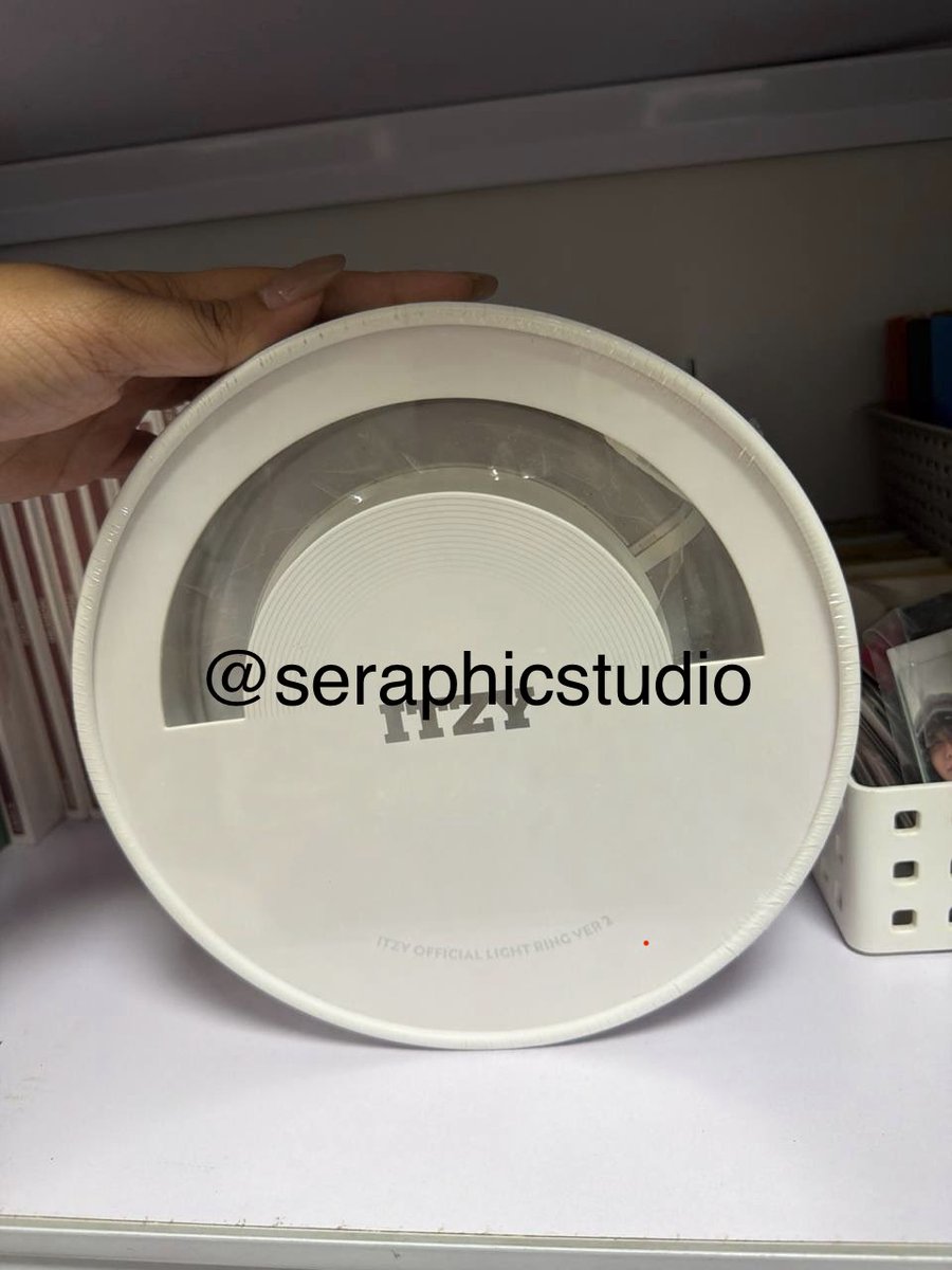 Seraphic_Studio's tweet photo. PAUBOS / CLOSING SALE!! 
wts lfb 

Sealed Itzy Lightring V2 
Bought direct to website 
₱1,500 each 

2 available https://t.co/ggj28r1H4N