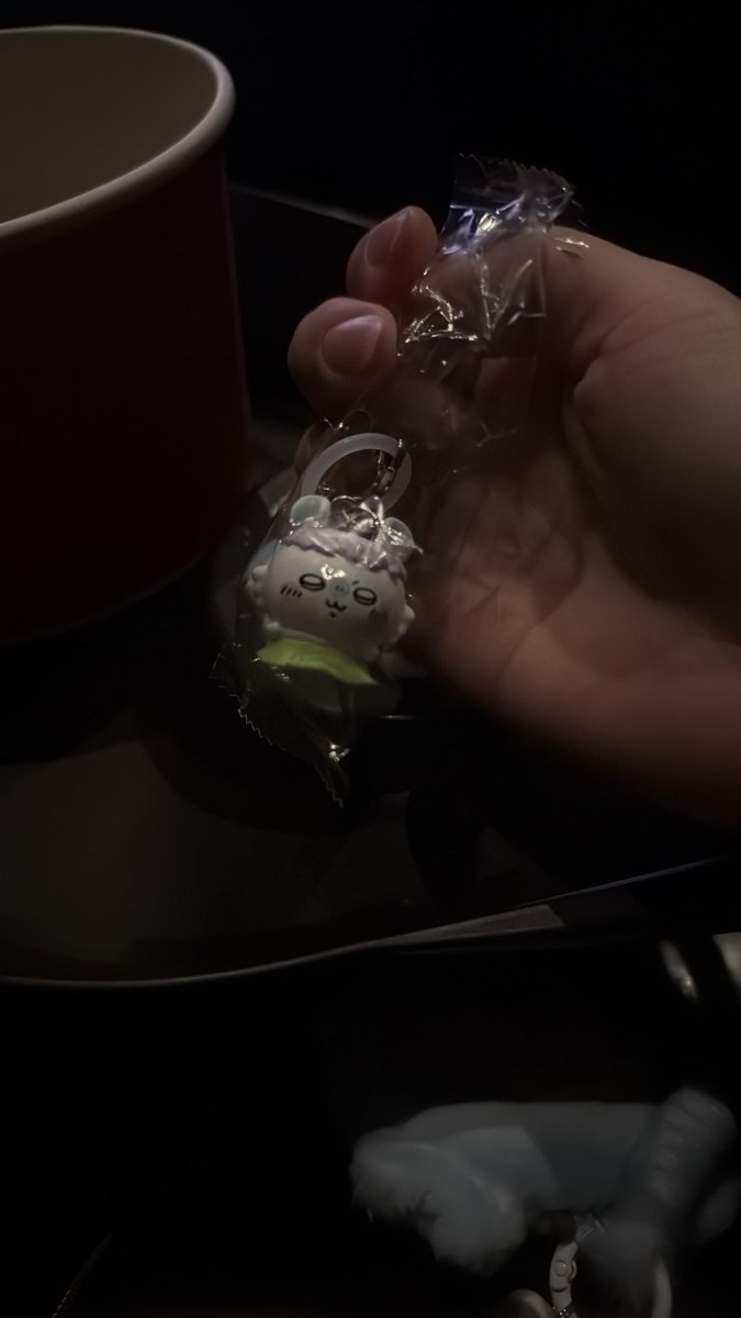 kyeongs0's tweet photo. ちいかわ 映画 交換
人魚の島のひみつ
入場者特典 
チャームミニフィギュア

譲 モモンガあります
求 古本屋 カニ 

大阪難波や心斎橋近くで手渡し
よろしくお願いします🙇‍♀️ https://t.co/tJh1uGkR4M