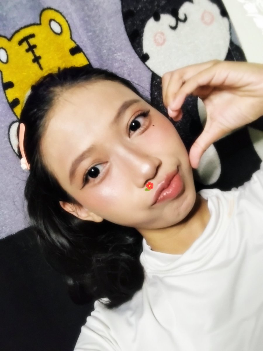 ninie🍜✨ tweet media