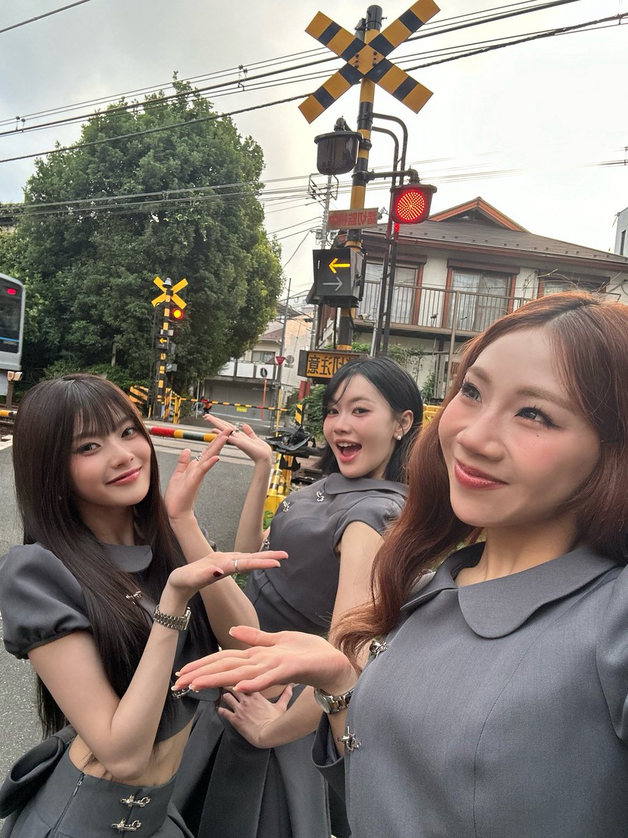 PIXXIEofficial_'s tweet photo. วันนี้คุณรับชมและรับฟังเพลง ‘หงุดหงิด (tsk)’ รึยางค้าบบบ ถ้ายังไม่ฟังพวกหนูคงจี๊ด จี๊ดดด อะ อย่าลืมหงุดหงิดกัน เอ้ย! อย่าลืมฟังกันนะคะทุกคน 😼🫯

[🎥] Watch Now On YouTube
🔗 https://t.co/MBGJ2ou34K
[🎧] Listen Now On Streaming Platforms
🔗 https://t.co/YYk8xeRzCK

#PiXXiE_หงุดหงิด 
#PiXXiE #หงุดหงิด
