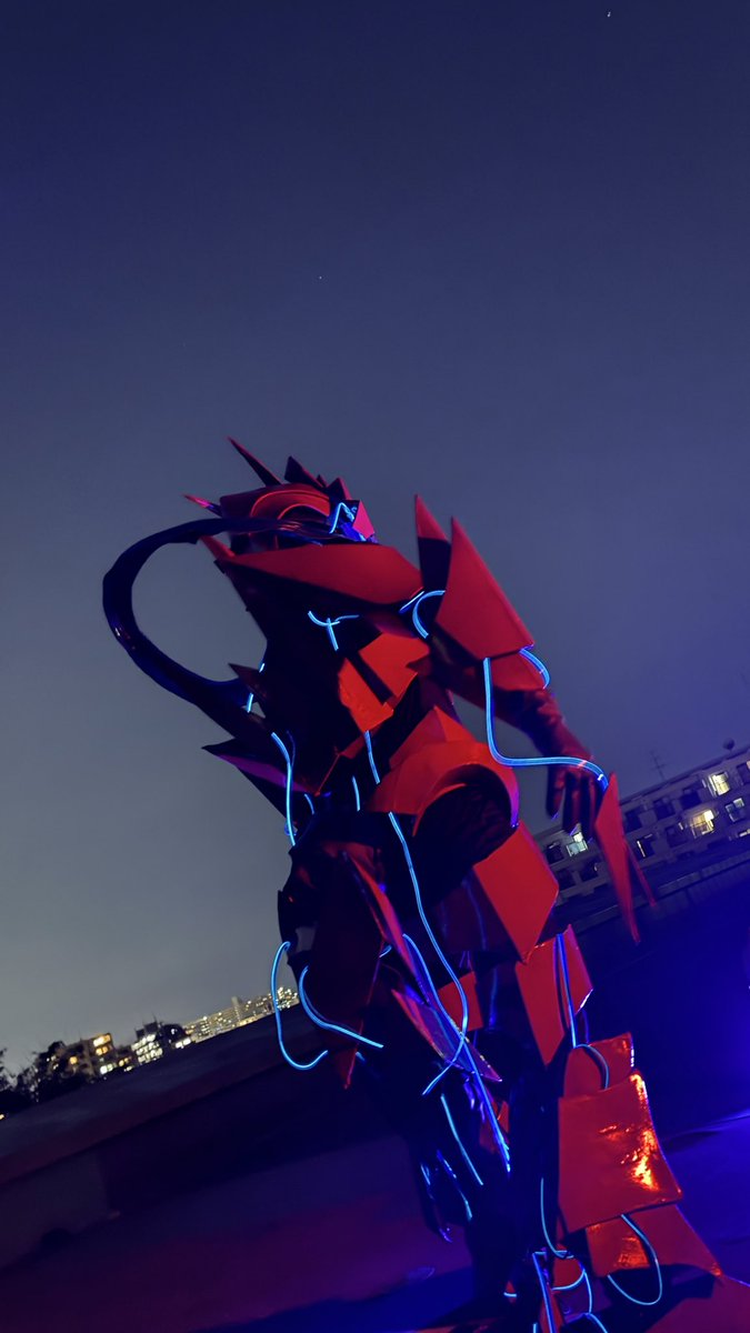 GIMMAKUGUMI's tweet photo. 昨日は@ijiriryo さんで撮影させていただきました！

須賀川での特撮からなかなか予定と天気が合わず、なんと2ヶ月半ぶりの特撮です…！

#特撮
#怪獣
#学生映画 https://t.co/nDZC4BOBKH