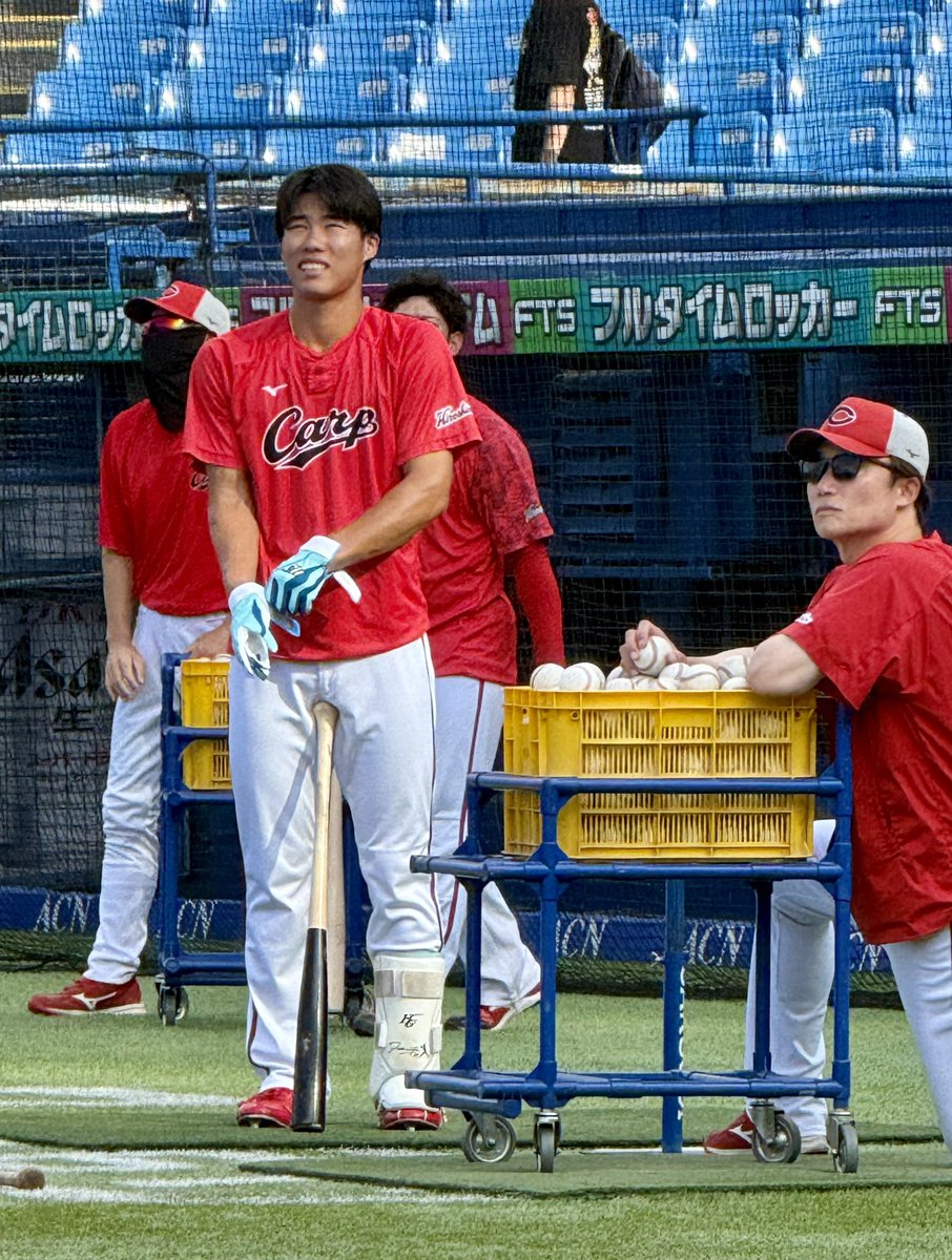chugoku_carp's tweet photo. 二俣選手が早めに打撃練習に入っています
#carp https://t.co/TsGNVO0yjY