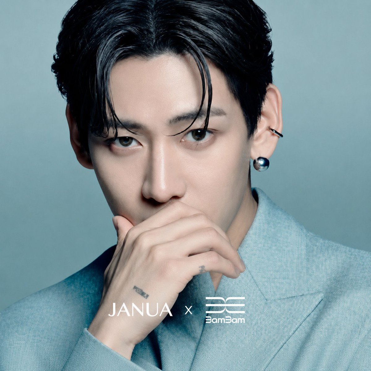 bambamism's tweet photo. [WTS 🛍️] 
น้ำหอม JANUA : BamBam Collection
มีทั้งหมด 3 กลิ่น ขวดละ 197 รวมส่ง (จากราคาเต็ม 339)
— Forget Me Not [BamBam's Fav.] ✨ 
— La La Rosie [Ahgase & Bammie] 🫶🏻
— Morning Satin 🩵
มีว่างกลิ่นละ 3 ขวด ขอคนสะดวกรอของได้ (กดแล้วรอบ Live)
มีของแถมทุกออเดอร์ ✅

✨ พิเศษ แบบครบเซ็ท 3 กลิ่น 497.- รวมส่ง 
จำกัดเพียง 1 เซ็ทเท่านั้น!!

สนใจเมนชั่นแจ้งกลิ่น รับ ครบเซ็ท พิมพ์ "ครบเซ็ท"
#JANUAXBAMBAM 
#JANUASCENTSOFSOUL 
#BamBam #뱀뱀