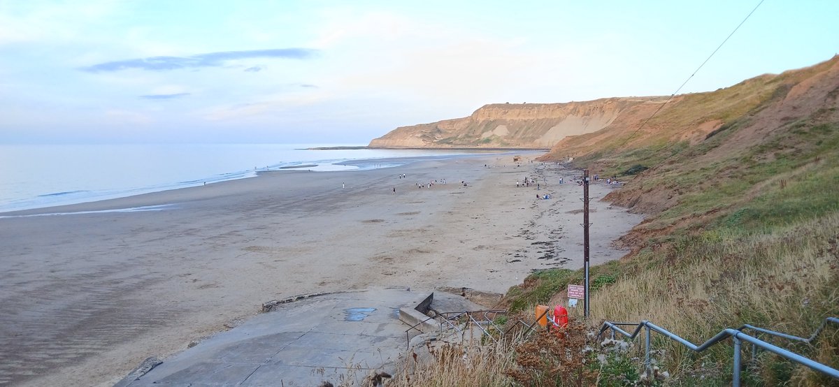 AlistairFergu11's tweet photo. On hols, quick check if Cayton Bay near Scarborough last night brings 1 bag. #litterpicking #litterfree #ReportingLitter #keepbritaintidy #LeaveNoTrace #Dontbeatosser #Dumbdumpers #MakeADifference
#LoveWhereYouLive #OneMillionBags https://t.co/ZtTr89QWXH