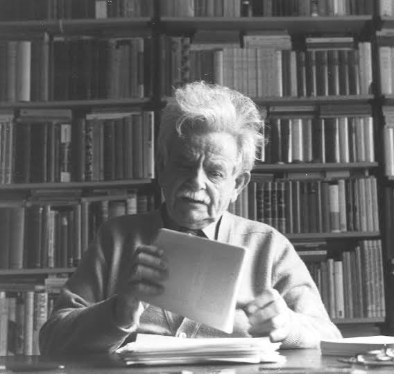 LiberMiraculum's tweet photo. 1905 – Elias Canetti , Bulgarian-born writer and philosopher, author of Auto-da-Fé &amp;the memoir trilogy beginning with The Tongue Set Free, was born on this day. He received 1981 Nobel Prize in Literature for writings noted for their broad vision,originality &amp;psychological insight https://t.co/yjGg5rI6Ur