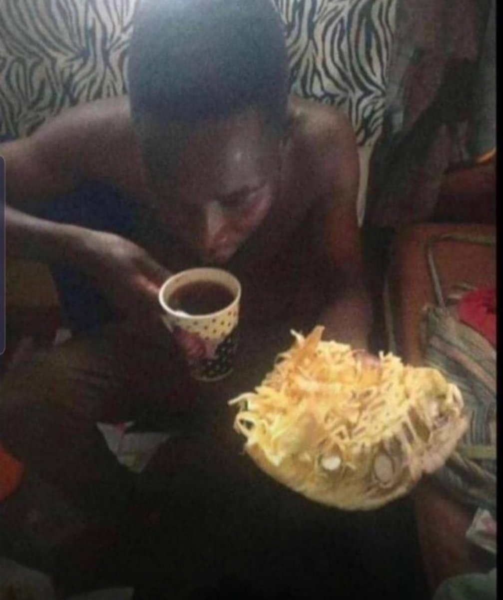 Elijah81K's tweet photo. Afande awanudde fene after cleaning ate nga cassava lady teyakoze https://t.co/FqX0Lmh4Tf