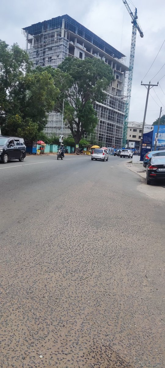 UCHAKWA's tweet photo. Just look at the positions of these cranes in East Legon,right by the road. Let's not wait for a disaster before we remove them. Get the developer to relocate them away from the road. 1 is opposite the KFC and the other opposite Calbank. @JDMahama @Citi973 @Joy997FM @lordcudjoe https://t.co/XWatlZJJco