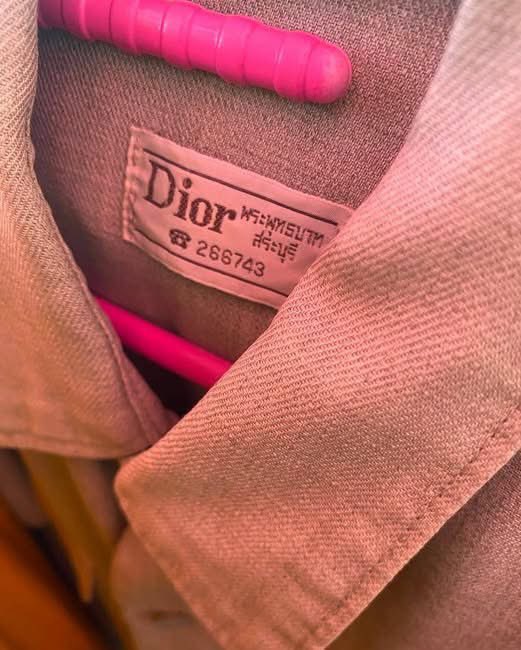 Thaireactionvid's tweet photo. Thailand Certified naka no more Christian Dior https://t.co/hAMhL0sdzb