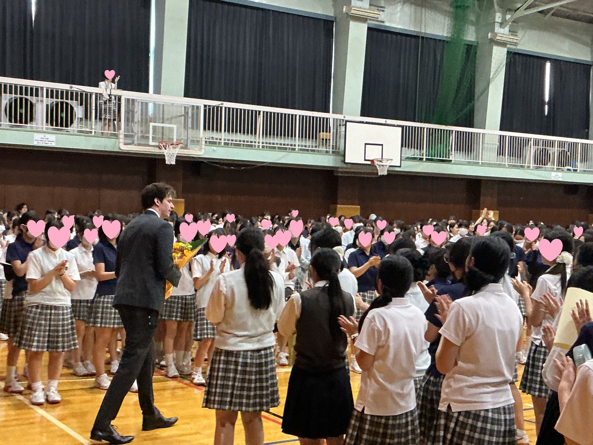 nbj2341's tweet photo. 【校長発信2026-149】
「ありがとうStuart先生」
2年間の任期を終え、Stuart先生が退任されました。生徒からの信頼も厚く、昼休みや放課後にいつもディスカッションしていた姿がとても印象に残っています。別れは寂しいですが、またどこかでお会いできることを信じています。ありがとうございました！ https://t.co/xwmTQZinio