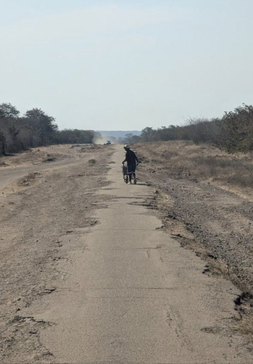 Am_Blujay's tweet photo. Zimbabwe is a failed state https://t.co/KdP9xtv4h8