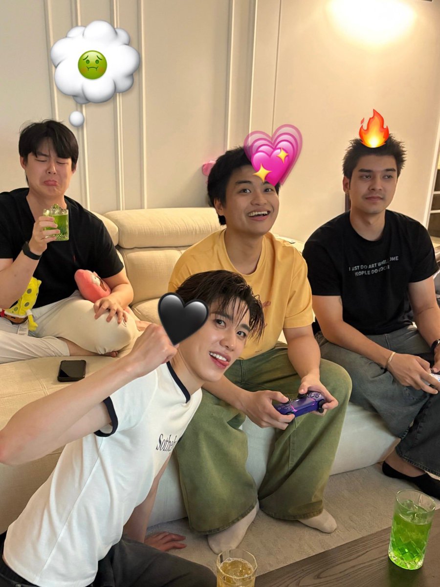 superpjiew's tweet photo. กิจกรรมชายแท้ครัชชชช ไอ่พีชูนิ้วอะไร 10คะแนน 555555555555555555555555555555555555555555 https://t.co/PIZ72lSzwq