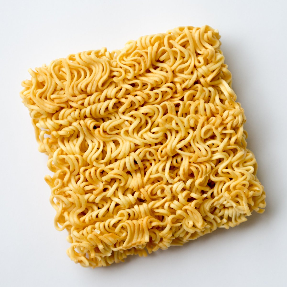 AcervoCharts's tweet photo. Homem que inventou o macarrão instantâneo comeu o alimento todos os dias e viveu até os 96 anos, contrariando quem fala mal do produto. https://t.co/x3cOvTRBCs