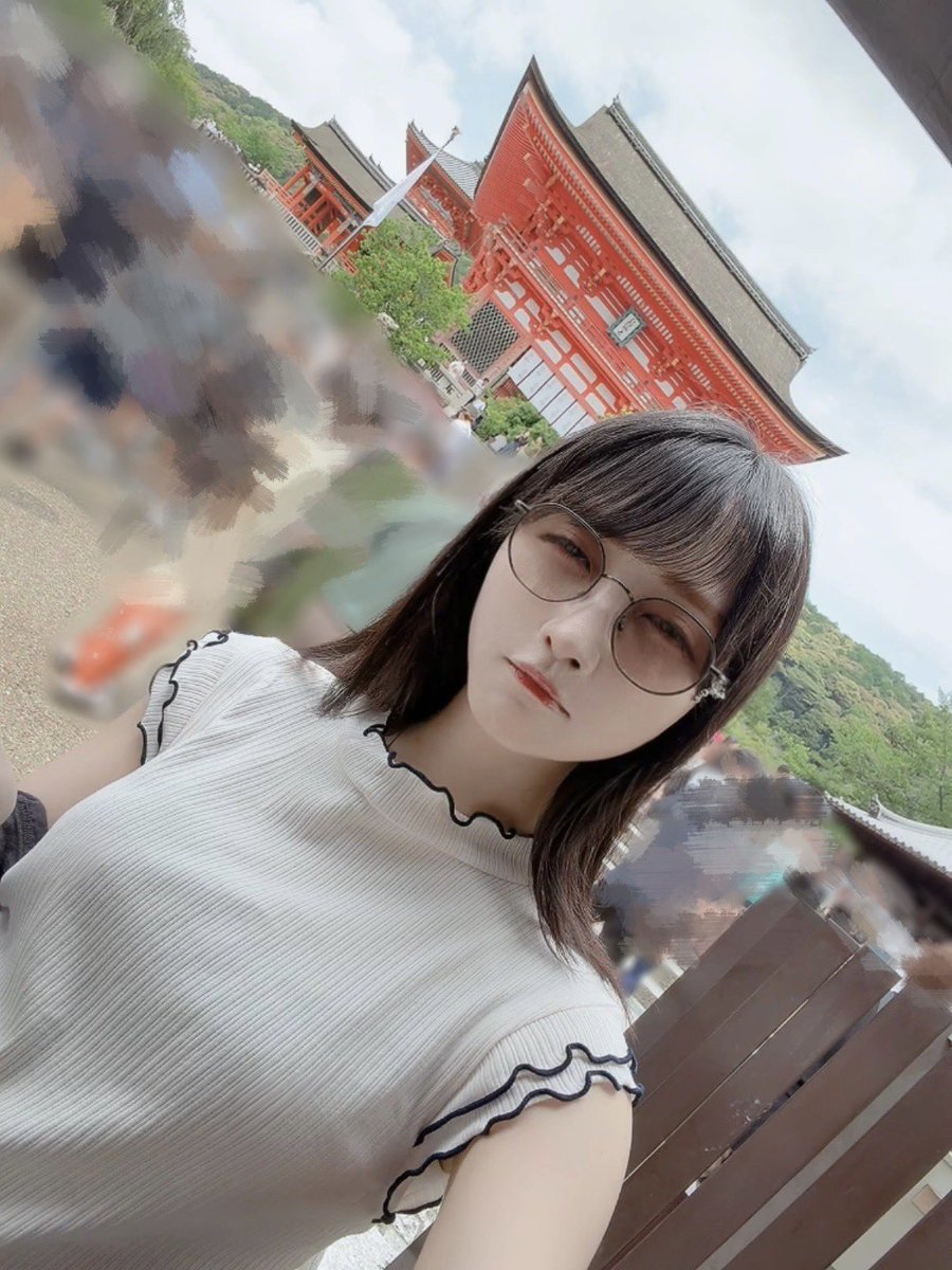 eriii_musicinfo's tweet photo. はじめてのひとり京都旅記録⛩️

新幹線 ※あやうい

清水寺着 ※アウェイ

舞台上 ※きまずい

夕ご飯 ※さみしい

総括＝遠出ソロ活向いてない🫠 https://t.co/HE4JylcMh3