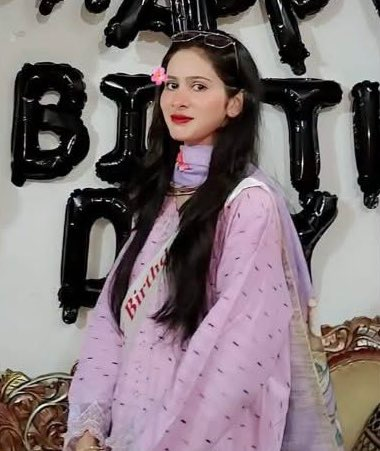 ayesha16g's tweet photo. On July 21st, a 18 yr old #Christian Nadia (wife of Zeeshan Kalim, Suraj Miani, #Multan) abducted, raped, forcibly converted to #Islam &amp; married to her abductor. Police refuse to act. 

Another day, another #minority woman failed by the state. #StopForcedConversions https://t.co/Mr3k8gsK3w