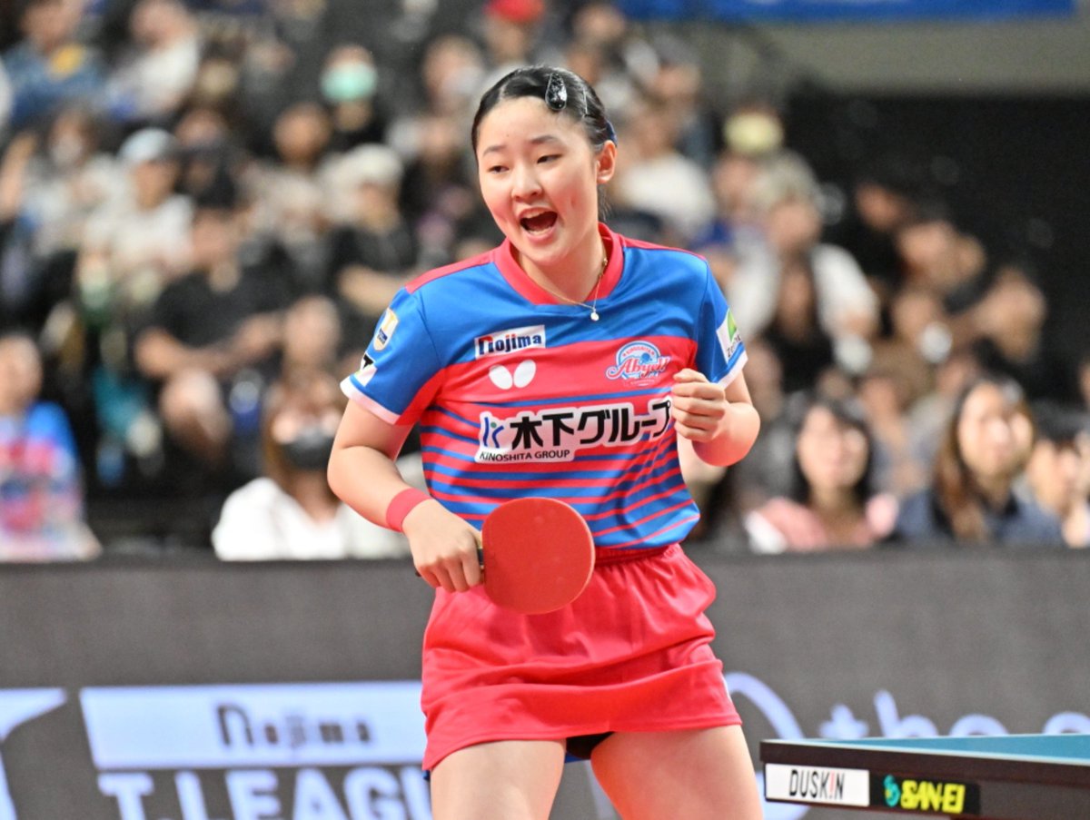 takurepo's tweet photo. #Tリーグ 2026-2027 女子開幕戦
2番は張本美和が木村香純とのバックハンドの速攻合戦を制して、木下が星を戻した。

#木下アビエル神奈川 1-1 #トップおとめピンポンズ名古屋 
1番　柳韓娜／鄭怡静  0-2 永尾尭子／南波侑里香○
2番　○張本美和 3-1 木村香純
3番　　岡田琴菜 - 木原美悠
4番　　鄭怡静 - 小塩遥菜

#開幕戦  #バタフライ #卓球レポート