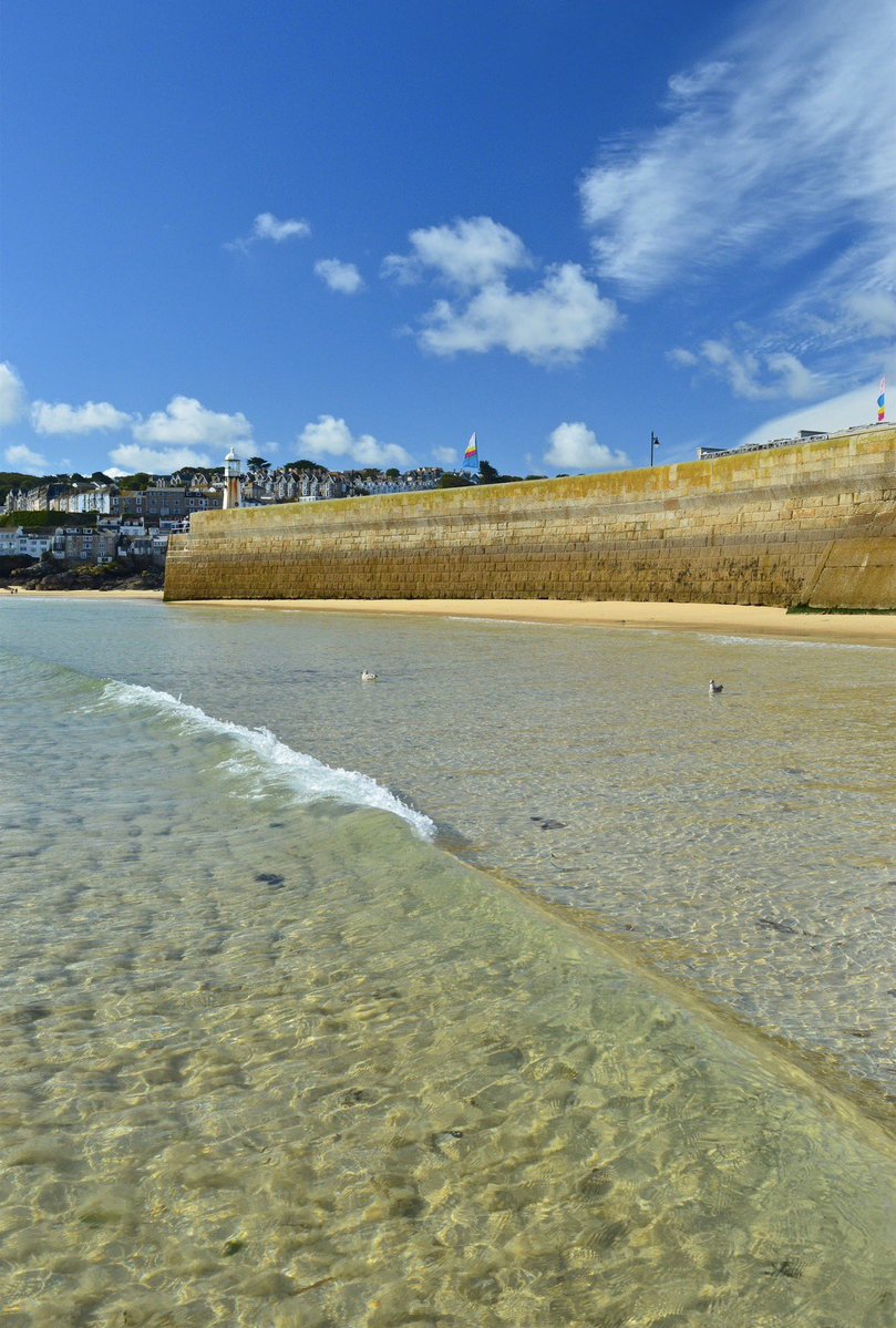 Cornwall_Coast's tweet photo. Delightful St Ives harbour #StIves #Cornwall https://t.co/hEaCknz2SZ