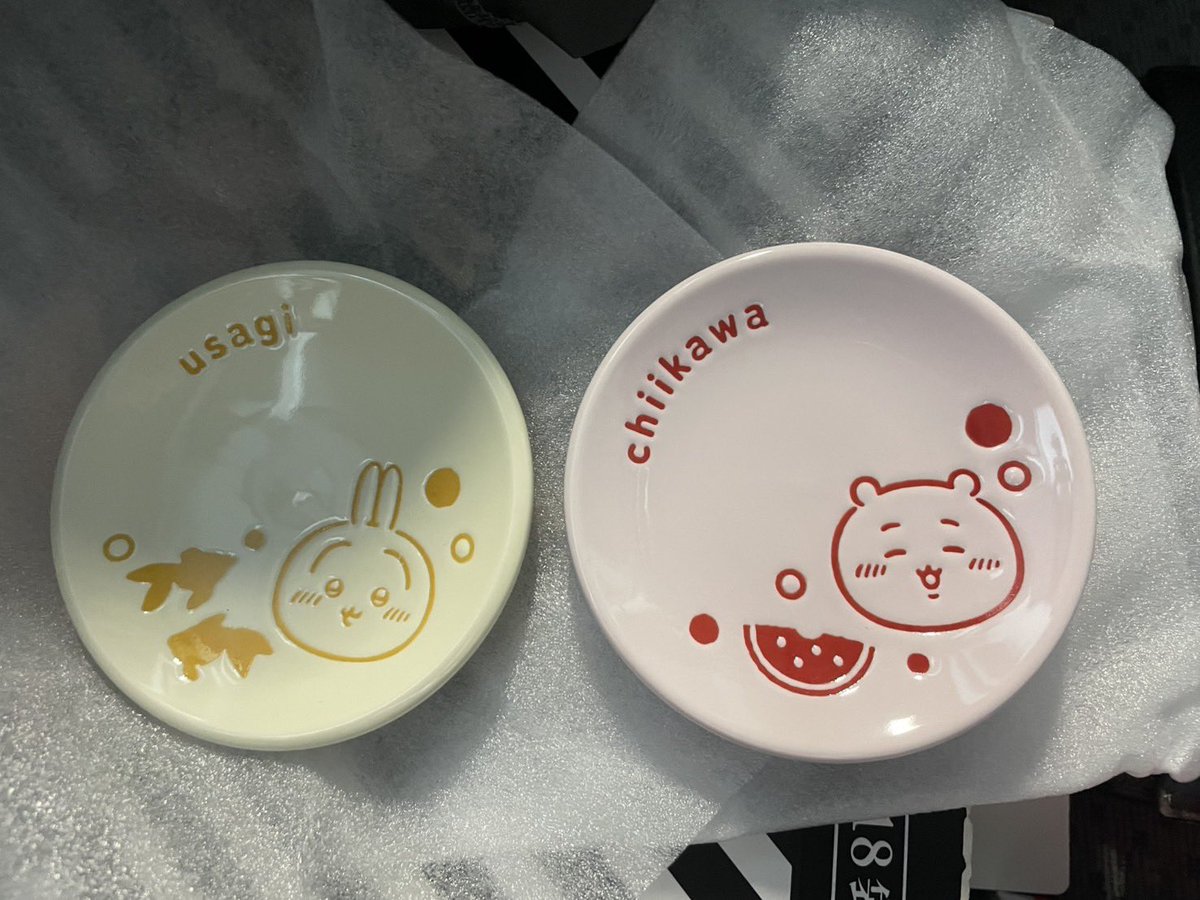 momo8sb's tweet photo. ちいかわ一番くじエニマイくじ交換　異種交換　交換

【譲】
豆皿👉🏻うさぎ、ちいかわ

【求】🩷
コップ👉🏻モモンガ、カニちゃん

異種でも大丈夫な方、検索からでもお気軽にお声かけくださいませ(^o^)郵送か日時によっては手渡しも可✨
よろしくお願いします！ https://t.co/JXMRBgqJHB