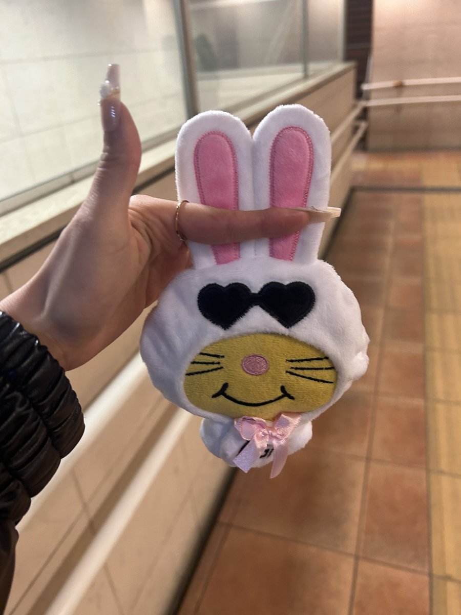 ____uuuiu's tweet photo. 仕事帰りの #ナイナイミュージック ➰🎀🤍

岡村さんがおもろすぎたな〜って！！！
まっすーの歌う姿も最強かっこいいだった🌟 https://t.co/A8vZtqslx9