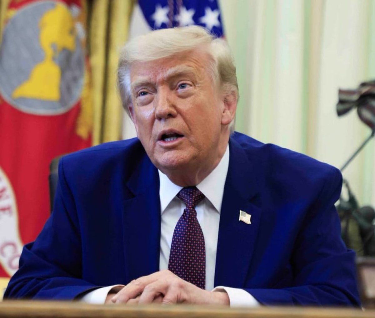 ElephantSignal1's tweet photo. 🚨President Trump just SLAMMED it down:

"I’m not signing any $1.5 TRILLION Democrat spending bill that hands healthcare to illegal immigrants while American citizens get screwed over." https://t.co/KDZV7i9GMw