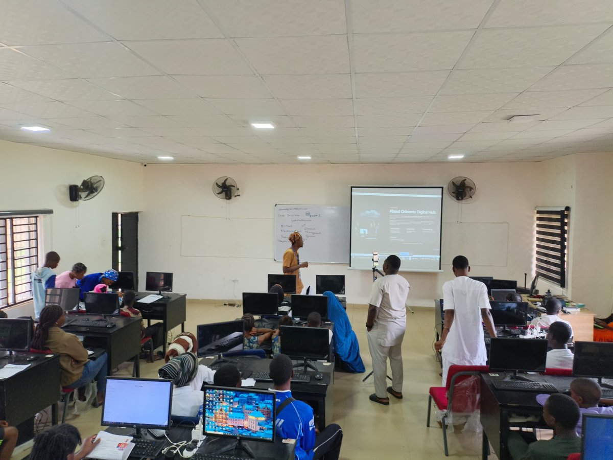 OdeomuHub's tweet photo. Yesterday, we held our Orientation &amp; Documentation Day ahead of the 4-week Odeomu Tech Bootcamp! 

With over 70 participants physically in attendance and 10+ joining virtually, https://t.co/JTSOsHqIRd