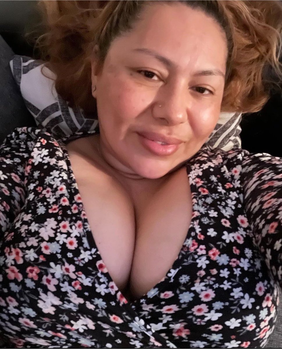 Theguy2347's tweet photo. Tribute his mom! @diboxnd 
Join the telegram for more of his hot mom! https://t.co/zRJeullboC https://t.co/zw8tzN7wK1