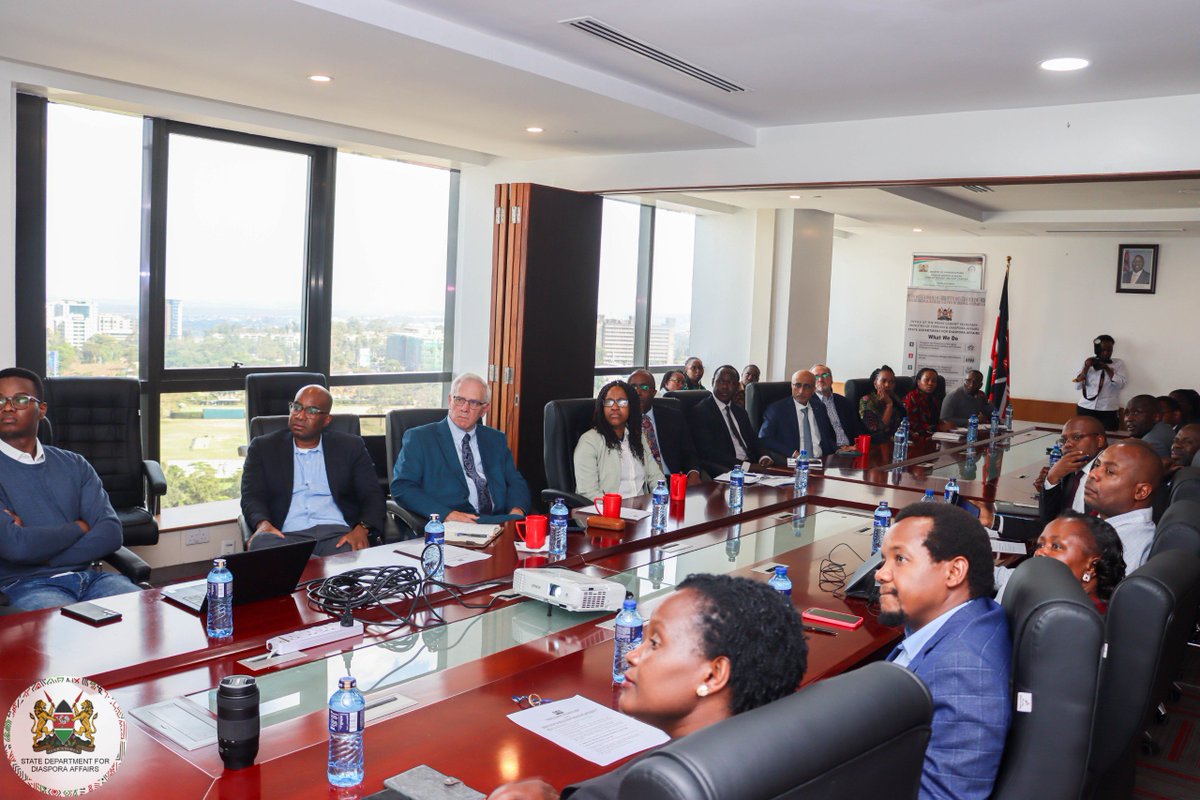 Diaspora_KE's tweet photo. 𝐃𝐈𝐀𝐒𝐏𝐎𝐑𝐀-𝐋𝐄𝐃 𝐌𝐄𝐃𝐈𝐂𝐀𝐋 𝐂𝐀𝐌𝐏 𝐖𝐑𝐀𝐏𝐒 𝐔𝐏 𝐀𝐒 𝐏𝐋𝐀𝐍𝐒 𝐅𝐎𝐑 𝐖𝐈𝐃𝐄𝐑 𝐇𝐄𝐀𝐋𝐓𝐇𝐂𝐀𝐑𝐄 𝐏𝐀𝐑𝐓𝐍𝐄𝐑𝐒𝐇𝐈𝐏 𝐆𝐀𝐓𝐇𝐄𝐑 𝐌𝐎𝐌𝐄𝐍𝐓𝐔𝐌

The State Department for Diaspora Affairs today held the closing session of the 2026 Kenyan diaspora-led Urology, Oncology and Cardiovascular Medical Camp held at the at the Kenyatta University Teaching, Referral and Research Hospital-@kutrrh.

The session marked the culmination of a week-long initiative that brought together leading medical specialists and Kenyan healthcare professionals.

Led by Ambassador @kabira_i, Secretary for Diaspora Investments, Skills and Entrepreneurship, representing Diaspora Affairs PS, Ms. @roselinenjogu, the session drew the delegation led by Kenyan Diaspora, Mr. @fbwombongi, MHA, FACHE.  Read more… https://t.co/dp4PnZg4Rx