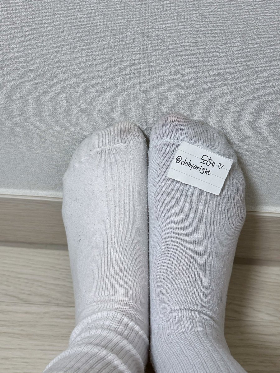dododohyerigh's tweet photo. 이번 양말은 상납 1등 호구한테 물려야겠다ㅋㅋ
상납하고 코박죽 하고싶은 발걸레 기어와봐

#상납 #핀돔 https://t.co/boUxcyUFmf